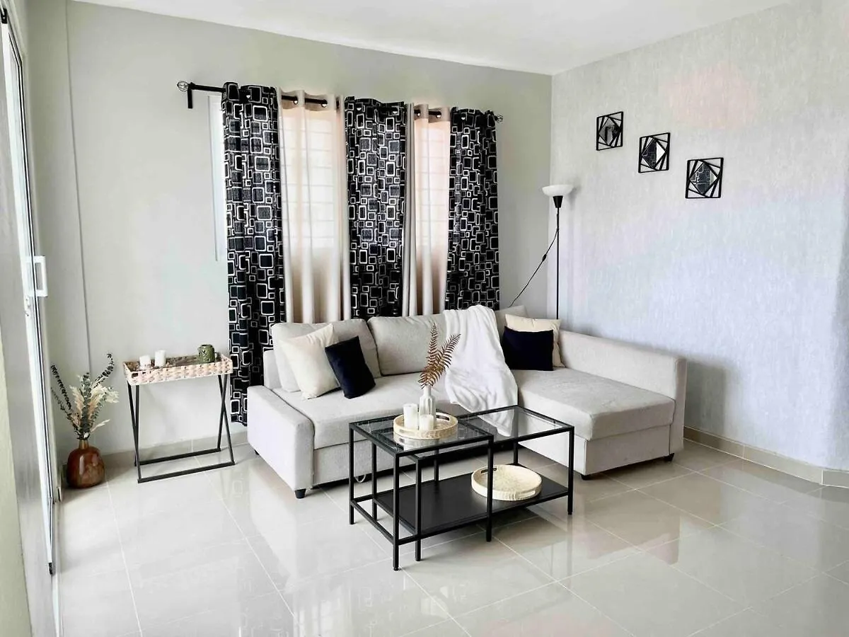 3 Bedroom Apartment With Private Jacuzzi And Terrace Ensanche Savica de Mendoza
